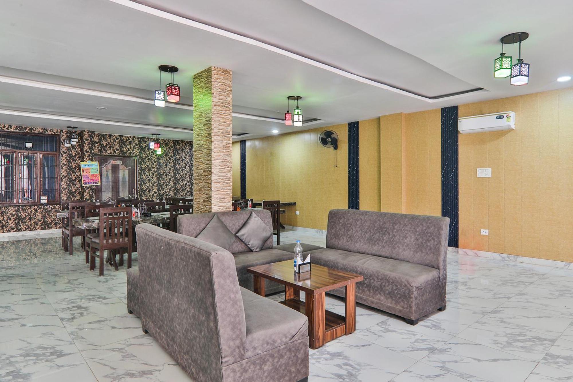 Hotel Fabhotel Lucknow